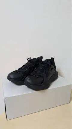 UNDER ARMOUR ×UNITED ARROWS ブラックスニーカー