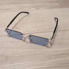 リムレスサングラス