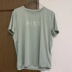 NIKE Tシャツ　サラサラ生地　レディースLサイズ