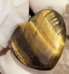 タイガーアイ ハート型ペンダントネックレス 天然石 上品　虎目石 ハート形 金運