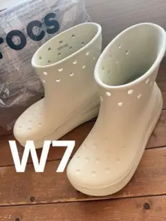 Crocs Classic Boot アイボリー レインブーツのサムネイル