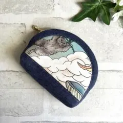おとぎの国の猫と仲間たち ハンドメイド　ミニポーチ