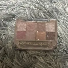 キャンメイク　プティパレットアイズ05
