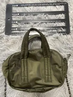 【新品】GUナイロンショルダーバッグ ハンドバッグ　OLIVE