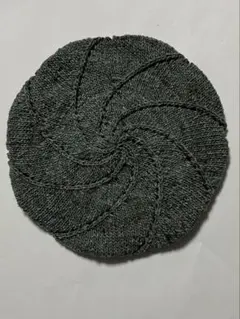 ハンドメイド　うず巻き模様のベレー帽☆野呂英作毛糸使用