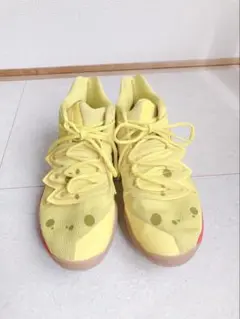 NIKEカイリー5スポンジボブコラボ