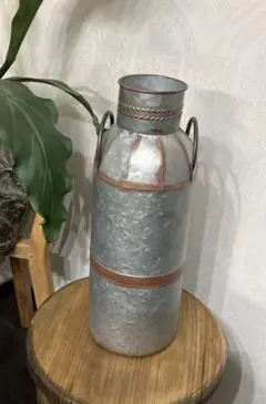 ブリキ　ミルク缶　フラワーベース　オブジェ　アンティーク　ブロカント