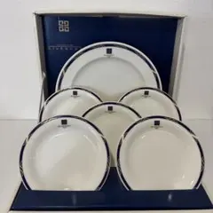 新品 GIVENCHY ジバンシィ プレートセット 6枚 箱付 大皿 中皿 食器のサムネイル