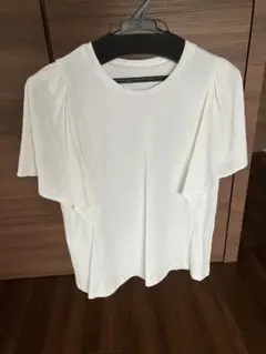 美品GU フリルスリーブTシャツ ストレッチ　オススメ