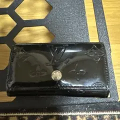 Louis Vuitton エナメルキーケース 黒
