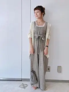 シャーリングチェックサロペット Kastane ベージュ