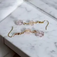 フラワービーズピアス フックタイプ ハンドメイド