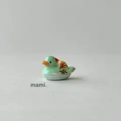 フェーヴ　小さな小箱⑩　フランス　フェーブ　ミニチュア陶器　f-4400