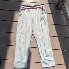 MONCLER グレー パンツ ストライプウエストバンド