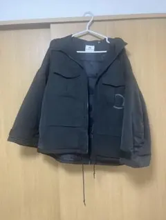 ユニクロ　ハイブリッドダウンオーバーサイズパーカ　アウター　黒