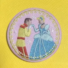 ディズニー刺繍缶バッチ/シンデレラ