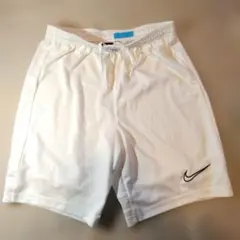 値下げしました！Nike サッカー ホワイト ハーフパンツ Lサイズ