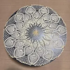 編み物　祖母の手作り　ハンドメイド　レース　インテリア　ドイリー　円形