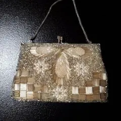 アンティーク風の色々なビーズ細工美しいパーティーバック