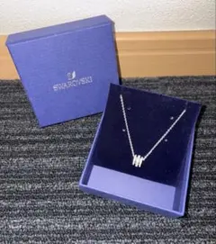 スワロフスキー 三連 ネックレス