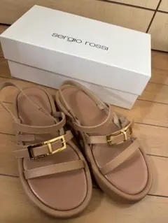 美品・値段交渉可能 Sergio Rossi sr ノラ　厚底サンダル（箱付き）のサムネイル