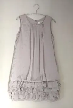 新品SHIPSリトルブラックトロイメライ ベージュ色Aラインワンピースミニドレス