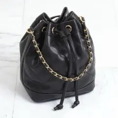 【極美品】DIANA ストラップ付属2WAYキルティング巾着バッグ 黒