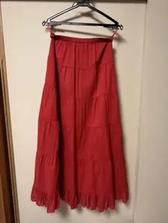 ユナイテッド・カラーズ・オブ・ベネトン フレアスカート サイズ38 赤