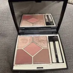 ディオール　サンククルール　823 アイシャドウ