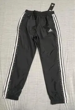 新品　アディダス　ジャージボトム キッズ  140cm
