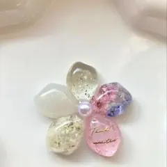 再販△】レジン ヘアゴム 花モチーフと猫ちゃん ミルキーイエロー◡̈