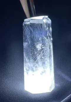 エンジェルラダー　天然水晶ポイント　六角柱　タワー　置物パワーストーン