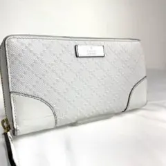 ✨️GUCCI✨️ロゴプレートホワイトレザー 長財布