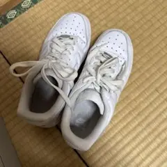 NIKE AIR FORCE 1 ホワイト スニーカー