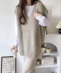 CLASSICAL ELF ベージュ Vネックニットベスト