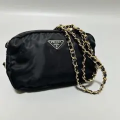 PRADA プラダ チェーン ショルダーバッグ カメラバッグ 三角プレート黒色