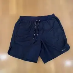 Nike ブラック　ランニングショートパンツ
