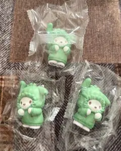サンリオ ガチャガチャ むぎゅぎゅ！パーカーフィギュア ポチャッコ3点セット