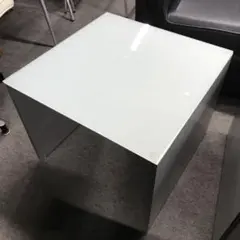 2026年最新】Cassina サイドテーブル・ナイトテーブル・ローテーブルの