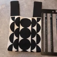 ストレッチ素材 トートバッグ 黒白円形