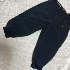 NIKE ブラック　七分パンツ　ヨガ　スポーツクラブ