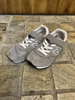 New Balance キッズシューズ グレー　20センチ