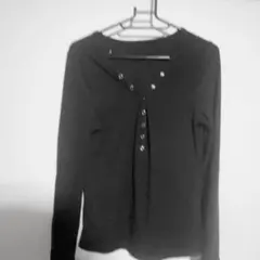 ブラック ボタン付き 長袖シャツ