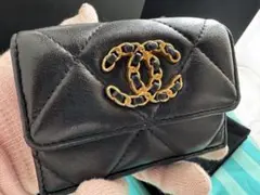 CHANEL シャネル 19 ディズヌフ スモールウォレット 付属品完備 - メルカリ