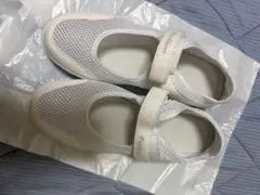 ホワイトメッシュスニーカー