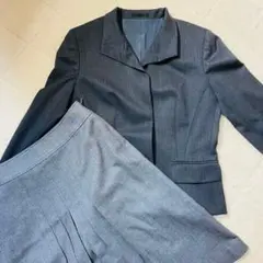 BURBERRY LONDON ダークグレー スカートスーツ 上下セットのサムネイル