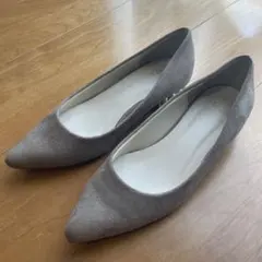 メヌエ　フラットパンプス　グレージュ　パール