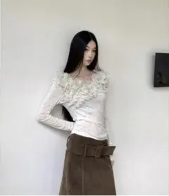 Mediam コットンチュールギャザートップス ベージュ - メルカリ