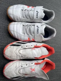 フットサルシューズとスパイク（19cm）