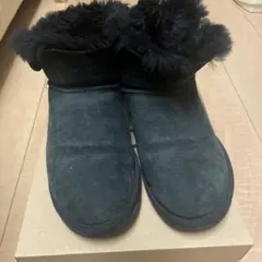 アグ　UGG シープスキン　ミニベイリーボタン